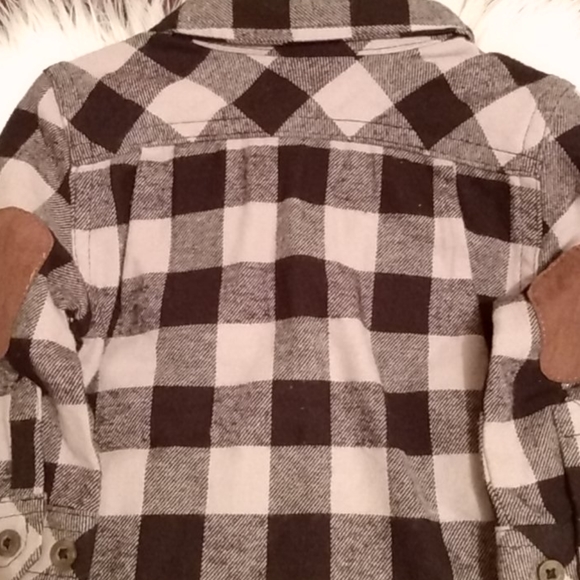 🍂2$25Canadiana black/Gray dressing top - Picture 5 of 6